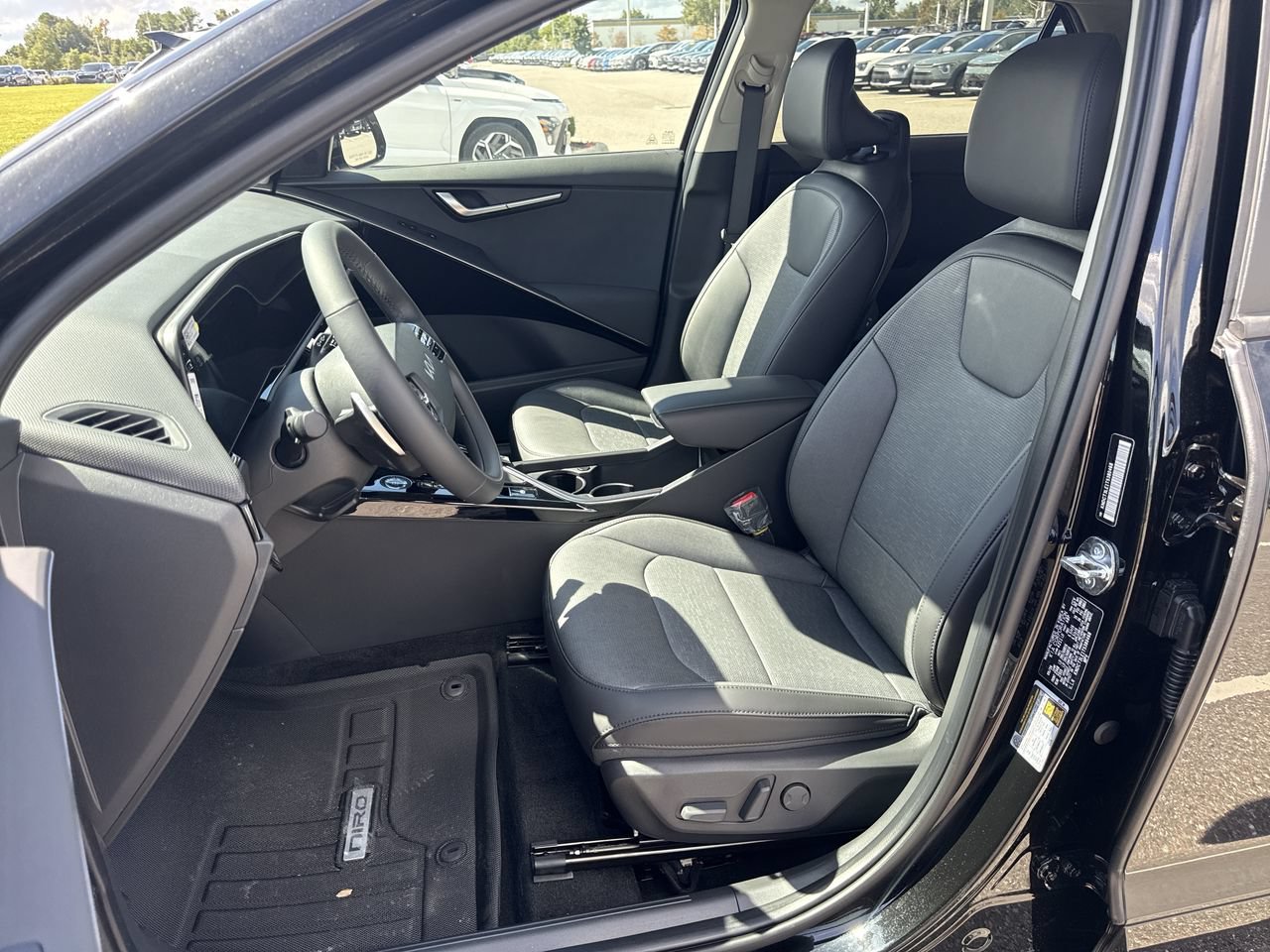 New 2026 Kia Niro FWD image 13