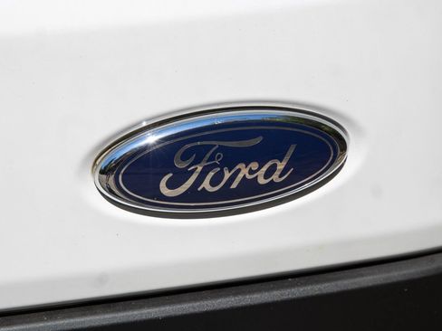 Used 2019 Ford Transit 250 130 Low Roof RWD image 41