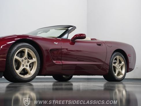 Used 2003 Chevrolet Corvette Convertible w/ Preferred Equipment Group1 RWD image 21