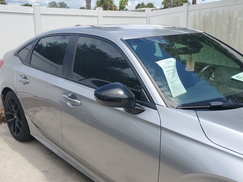Used 2023 Honda Civic Sport image 3