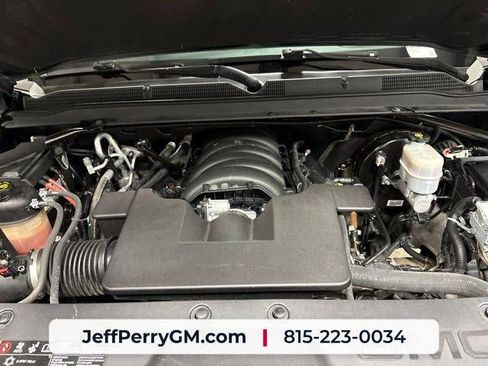 Used 2020 GMC Yukon SLT w/ Premium Edition AWD/4WD image 32