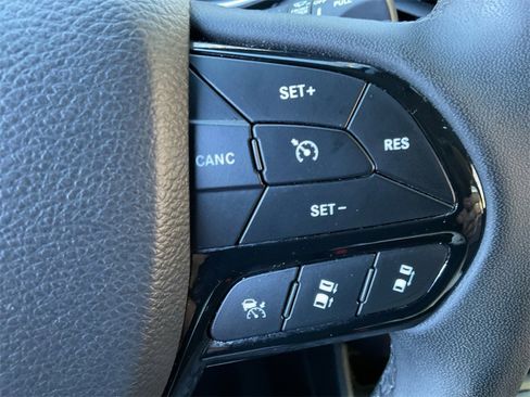 Certified 2023 Jeep Cherokee Altitude Lux image 32