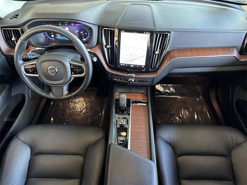 Certified 2023 Volvo XC60 B5 Plus image 12