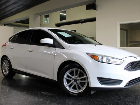 Used 2018 Ford Focus SE FWD image 34
