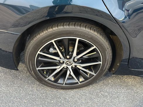 Certified 2021 Toyota Camry SE image 32