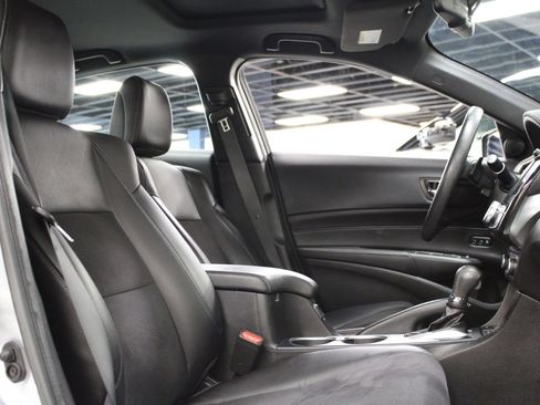 Used 2017 Acura ILX w/ Technology Plus & A-SPEC image 20