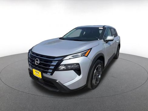 Used 2025 Nissan Rogue SV AWD/4WD image 6