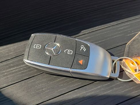 Used 2022 Mercedes-Benz GLE 350 image 28