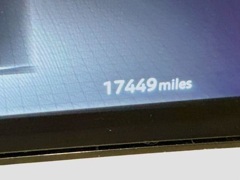 Used 2024 Nissan Ariya AWD image 19