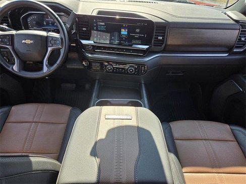 Certified 2025 Chevrolet Silverado 3500 High Country w/ Technology Package image 12