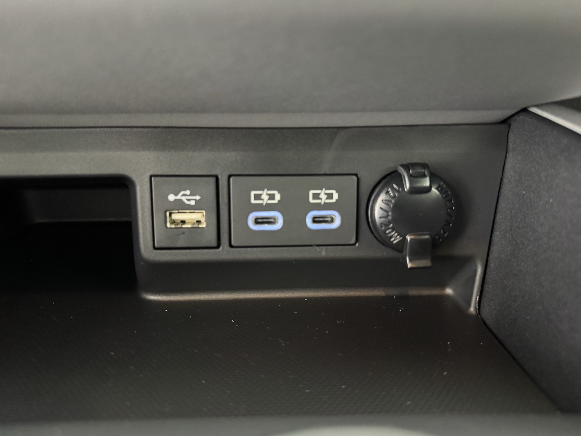 New 2026 Toyota Highlander XLE AWD/4WD image 3