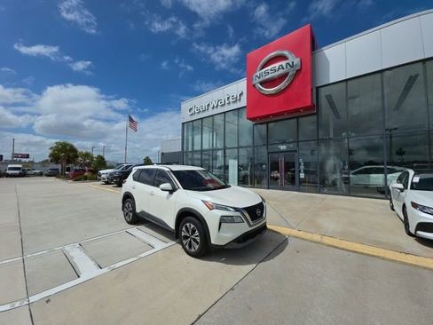 Used 2023 Nissan Rogue SV FWD image 1