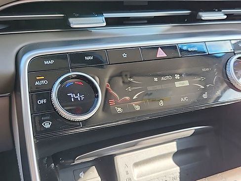 Used 2024 Genesis GV80 2.5T w/ Prestige Package image 19