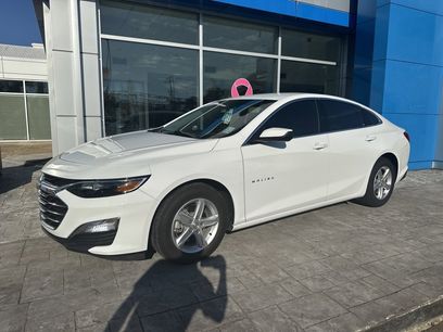 Used 2025 Chevrolet Malibu LS w/ Driver Confidence Package