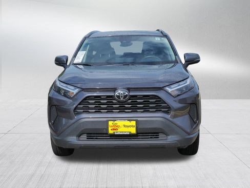 Used 2022 Toyota RAV4 XLE AWD/4WD image 2