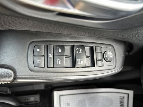 Used 2014 Jeep Cherokee Latitude w/ Cold Weather Group image 39