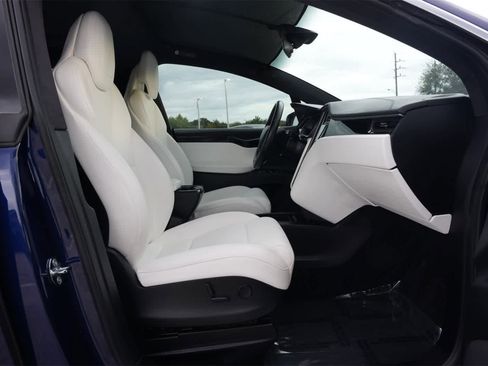 Used 2019 Tesla Model X 75D image 24
