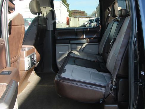 Used 2019 Ford F150 Limited image 11