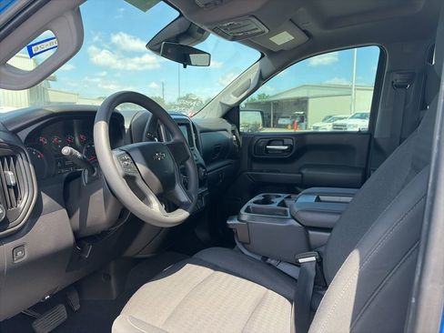 Used 2022 Chevrolet Silverado 1500 Custom Trail Boss w/ LPO, Dark Essentials Package image 11