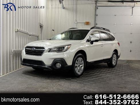 Used 2018 Subaru Outback 2.5i Premium image 1