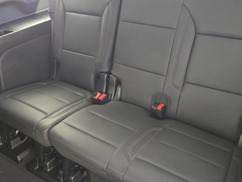 New 2026 Chevrolet Suburban LT w/ Comfort Package RWD image 35