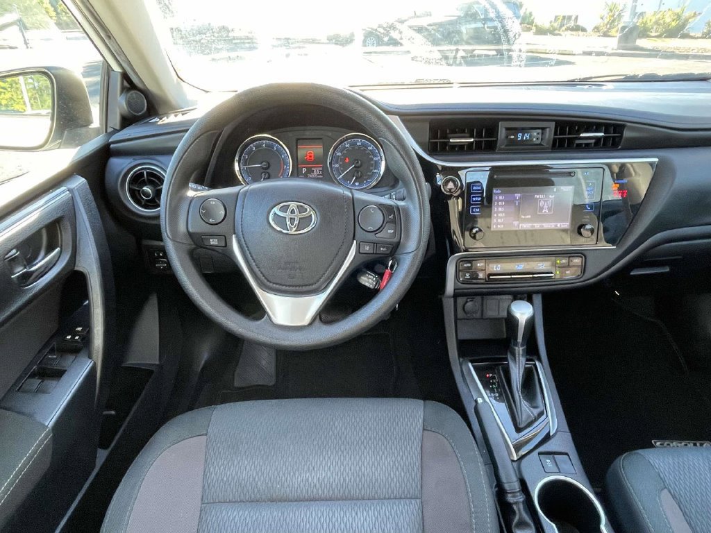 Used 2019 Toyota Corolla LE FWD image 14