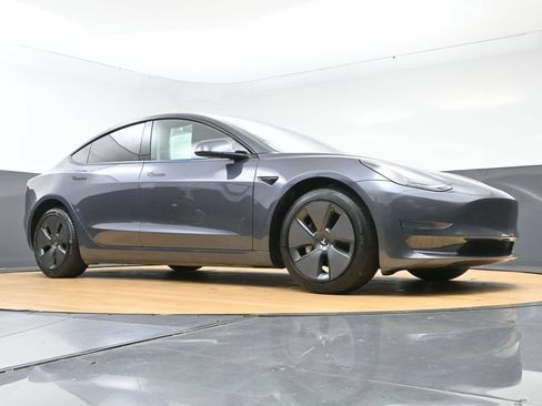 Used 2023 Tesla Model 3 Standard Range RWD image 49