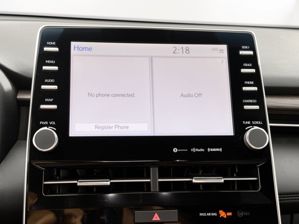 Used 2022 Toyota Avalon XLE FWD image 23