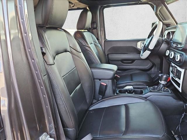 Used 2021 Jeep Wrangler Unlimited Sahara AWD/4WD image 17