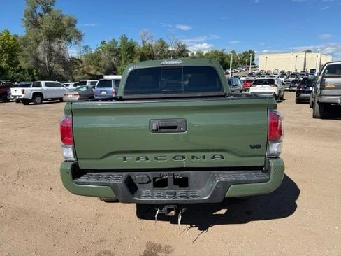Used 2021 Toyota Tacoma TRD Off-Road w/ TRD Premium Off Road Package AWD/4WD image 5