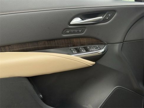 Used 2024 Cadillac XT4 Premium Luxury image 24