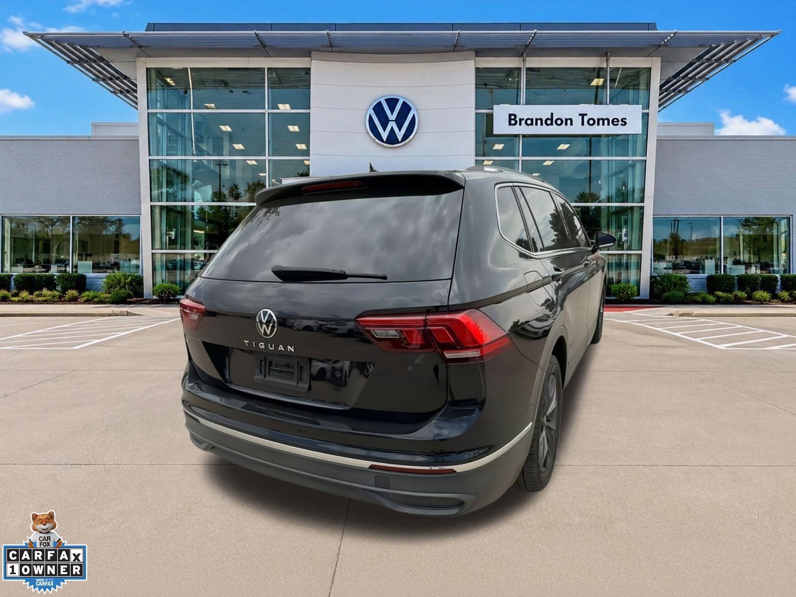 Used 2022 Volkswagen Tiguan SE FWD image 8