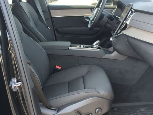 New 2026 Volvo XC90 B6 Plus w/ Protection Package Premier image 22