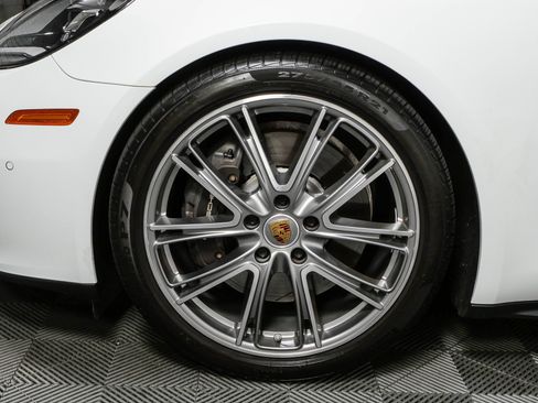 Used 2021 Porsche Panamera 4 AWD/4WD image 39