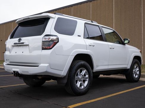 Used 2021 Toyota 4Runner SR5 image 7