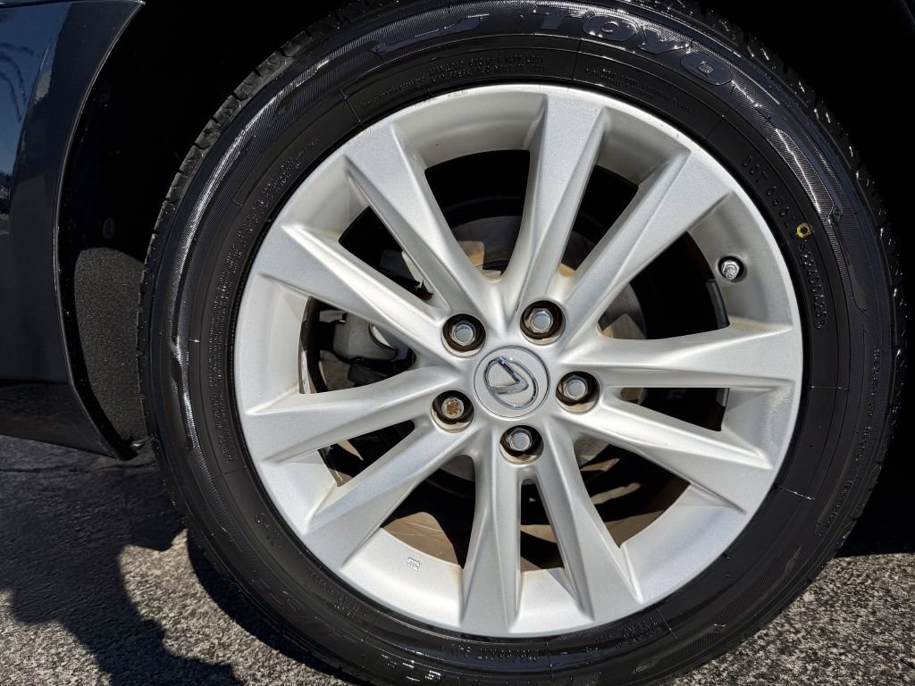 Used 2010 Lexus ES 350 w/ Preferred Accessory Package FWD image 24