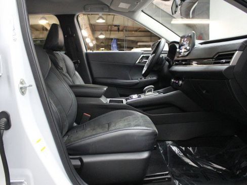 Used 2022 Mitsubishi Outlander SE image 22