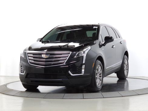 Used 2019 Cadillac XT5 Luxury AWD/4WD image 3