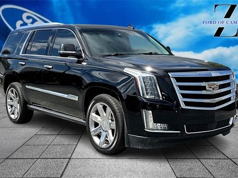 Used 2015 Cadillac Escalade Premium image 10
