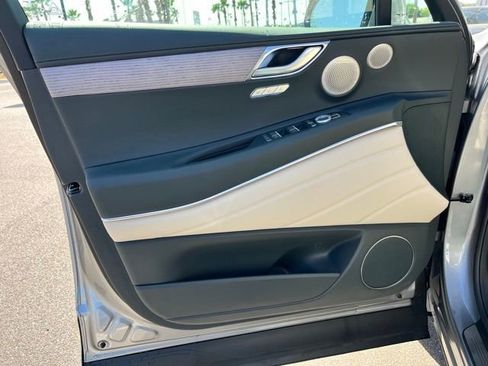 New 2026 Genesis GV80 2.5T Prestige AWD/4WD image 16
