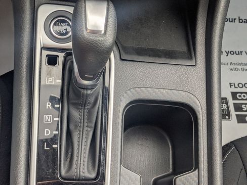 Used 2024 Nissan Sentra SV FWD image 21