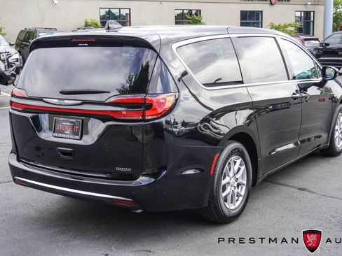 Used 2026 Chrysler Pacifica Select FWD image 21