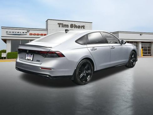 Used 2025 Honda Accord Sport image 5