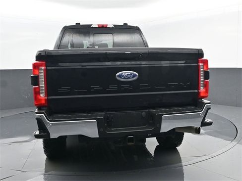 Used 2023 Ford F250 Lariat w/ FX4 Off-Road Package image 31