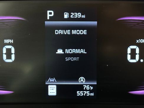 Used 2024 Kia Soul LX w/ Option Group 015 image 27