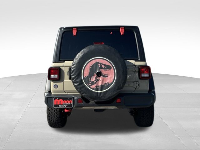 Used 2022 Jeep Wrangler Unlimited Rubicon w/ Cold Weather Group AWD/4WD image 4