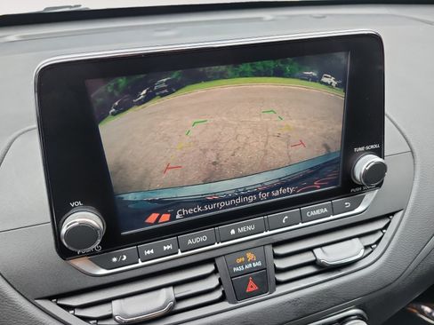 Used 2022 Nissan Altima 2.5 SV FWD image 15