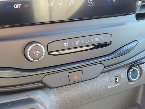 New 2026 Ford Transit 150 Low Roof image 28