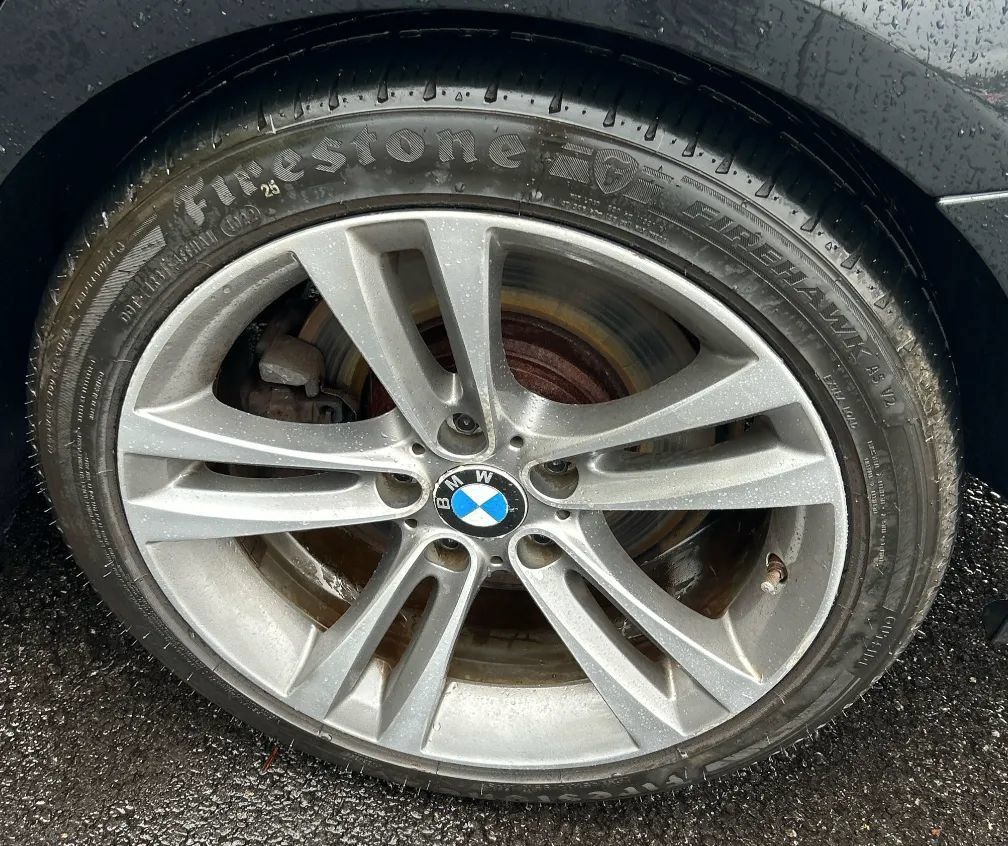 Used 2013 BMW 335i xDrive Sedan AWD/4WD image 9