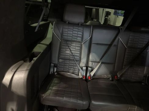 Used 2023 Cadillac Escalade ESV V AWD/4WD image 92